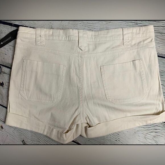 🆕🔮 I LOVE RONSON | Off White Shorts Size 10 - Picture 3 of 6